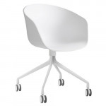 fauteuil roulettes about a chair hay blanc