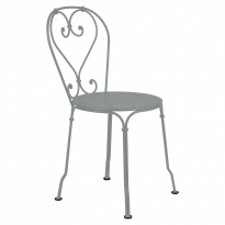 Chaise 1900 de Fermob, Gris lapilli