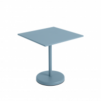Table de café LINEAR STEEL de Muuto, 70 x 70 cm, Bleu pâle